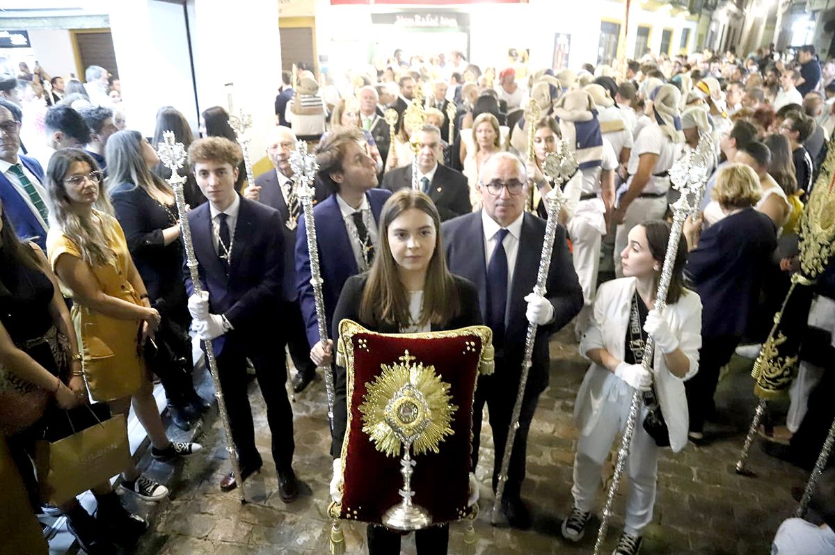 Triunfal regreso de la Paz y Esperanza a Capuchinos