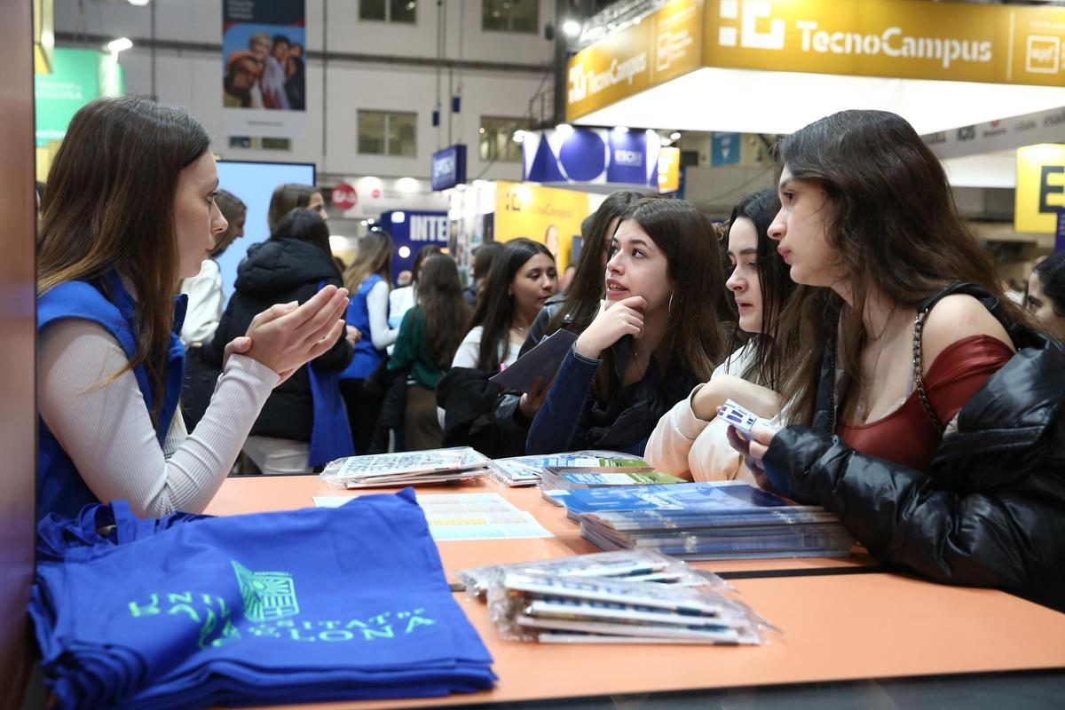 El Saló de lEnsenyament abre sus puertas