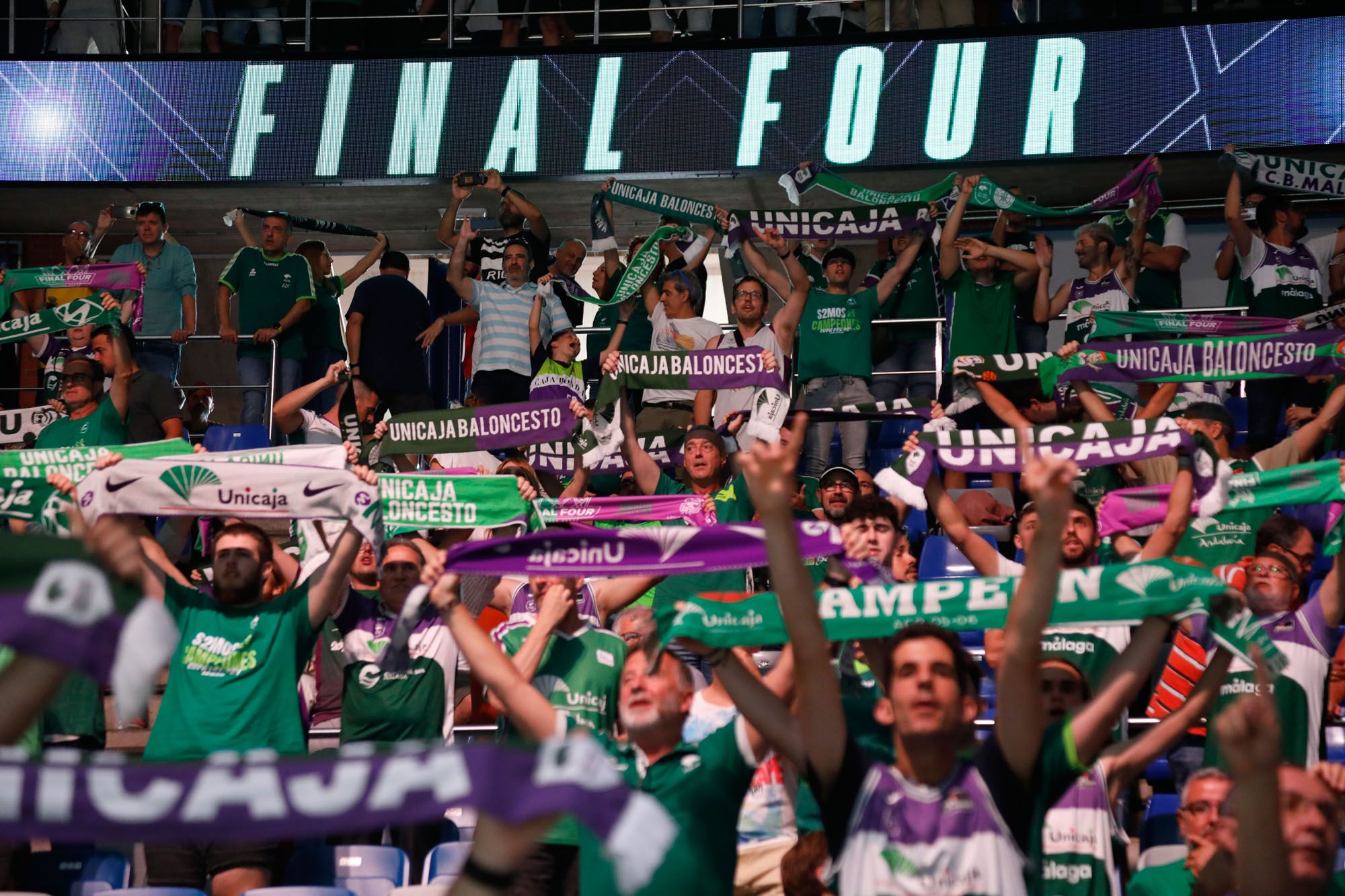 La afición del Unicaja, durante la segunda semifinal de la Final Four.