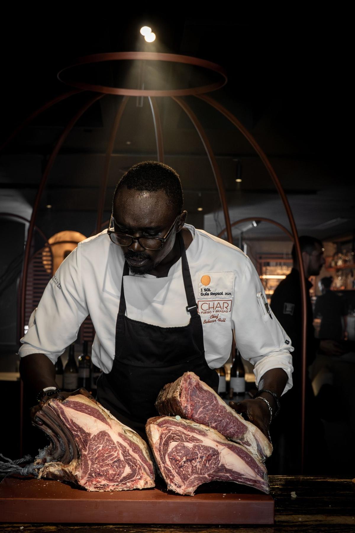 Babacar Fall, chef de Char Fuego y Brasas.