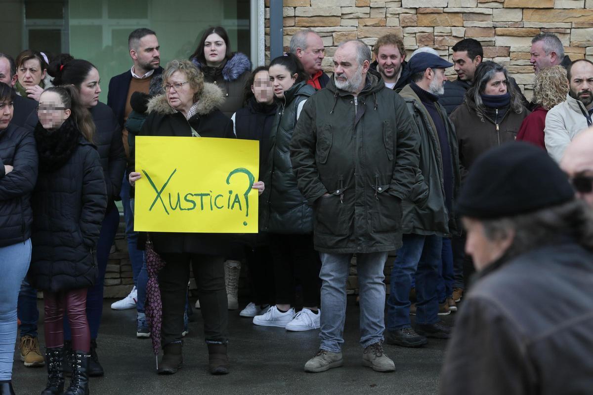 Concentración en Baleira por la menor violada