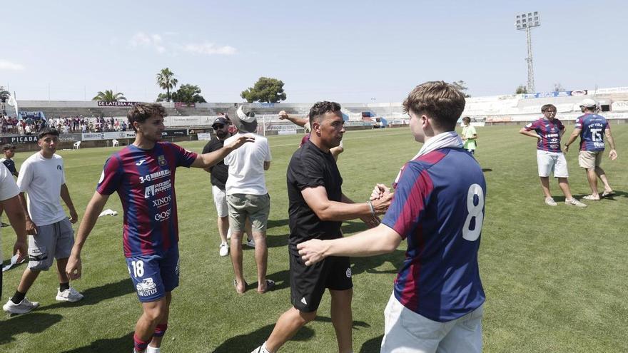 Óscar Troya, tras el frustrado ascenso del Poblense: "Con nuestra mejor versión hubiéramos ganado"