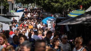 Vendedores ambulantes piden que el Rastro de Santa Cruz se convierta en un 'Marketplace'