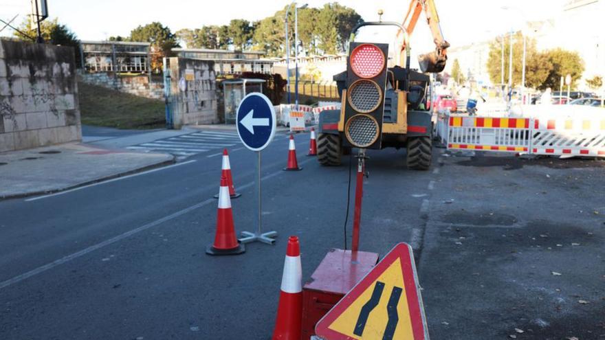 Comienza la mejora de la avenida de Rutis, cortada hasta el lunes | LA OPINIÓN