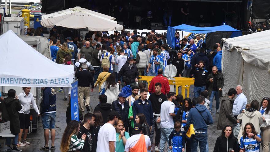 Las peñas del Deportivo convocan una manifestación en la plaza de Pontevedra