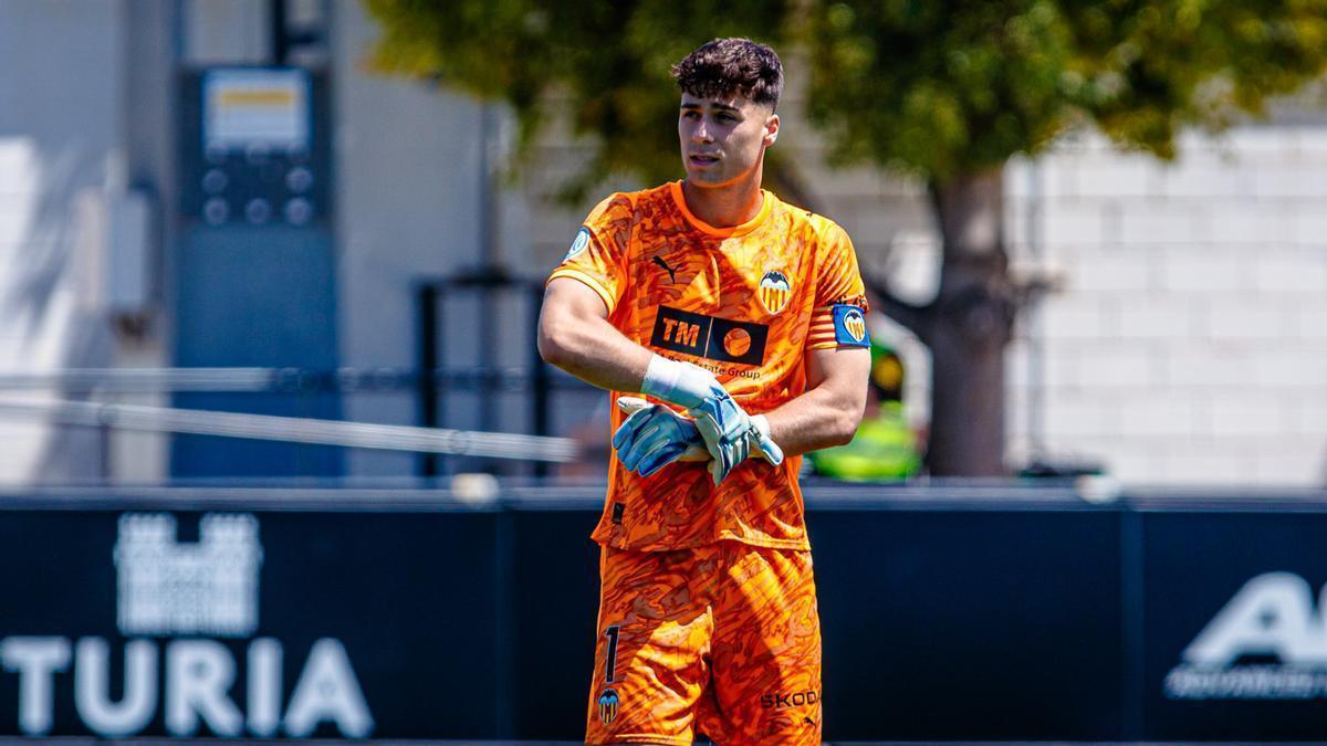 Abril, pieza clave en la salvación del VCF Mestalla