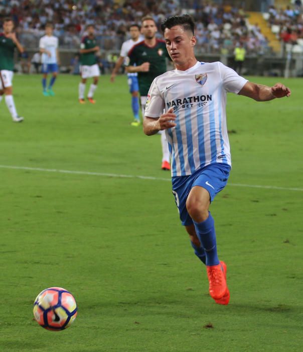 El Málaga no pudo pasar del empate frente al Osasuna en La Rosaleda en el arranque de campeonato.