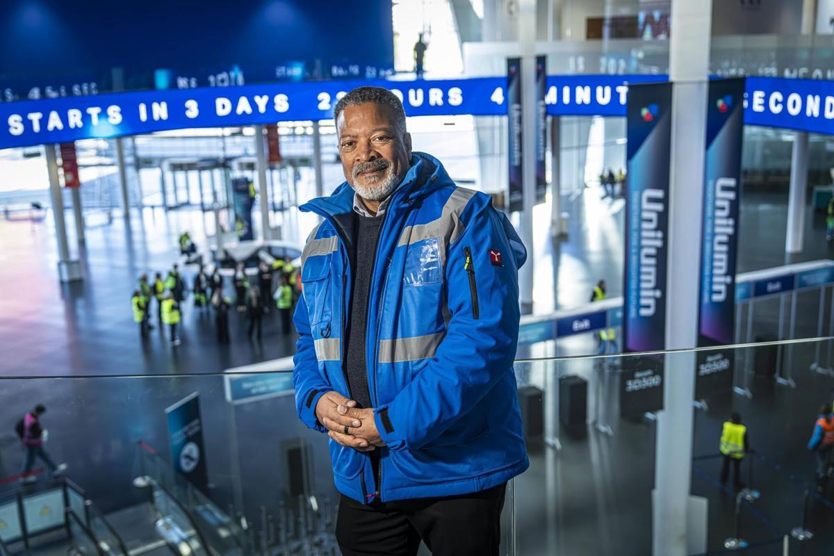 Barcelona, 30/01/2026 Economía. Entrevista a Mike Blackman, consejero delegado de la feria ISE.  AUTOR: MANU MITRU