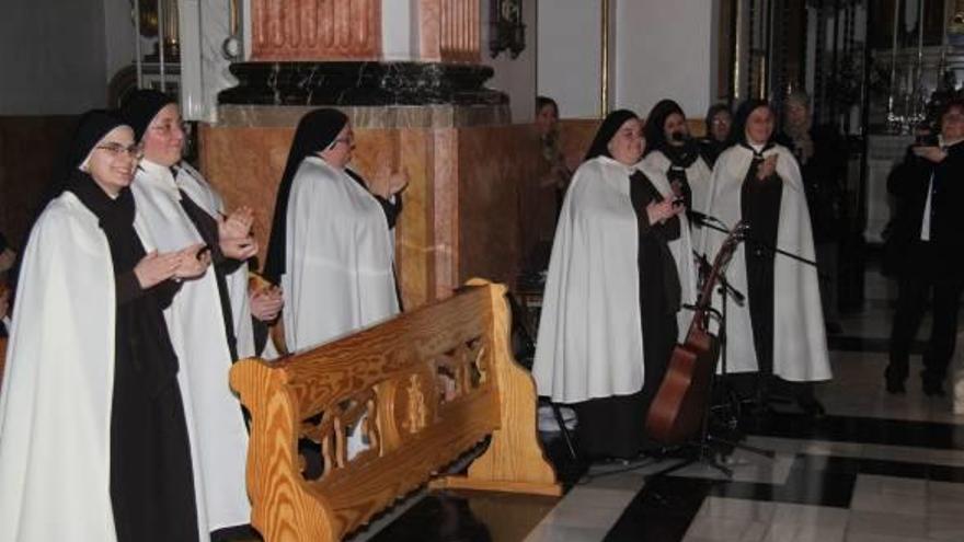 Un adiós y una bienvenida en el Santo Sepulcro.