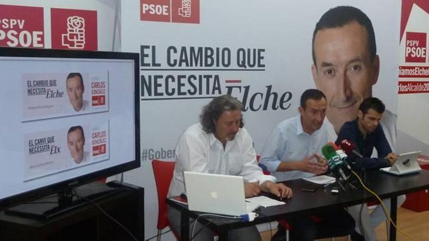 Carlos González presenta la imagen de su campaña y la web