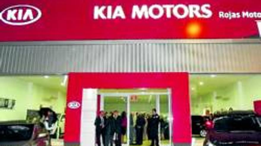 La marca coreana Kia estrena un concesionario en la avenida de la Constitución de Aldea Moret