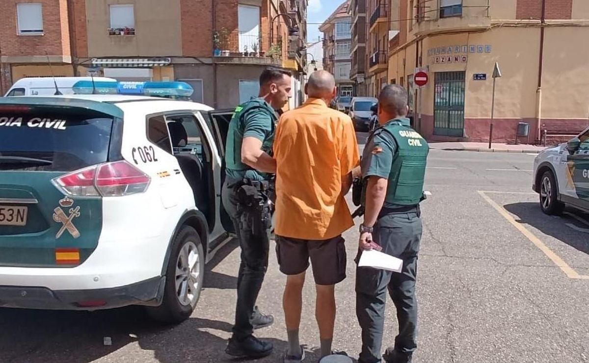 M. F. V., tras ser detenido ayer a las tres de la tarde por el intento de homicidio a un vecino de la ciudad.