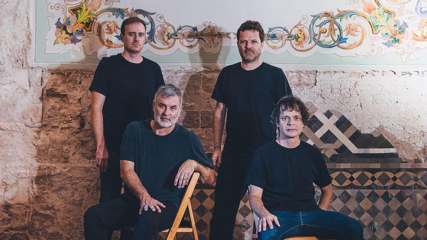&quot;La habitación roja&quot;, gran referente del indie patrio, llega a Asturias en la gira &quot;Crear&quot; de su 30 aniversario