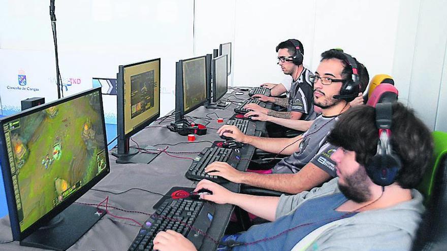 Algunos de los competidores del torneo gaming.  // G. Núñez