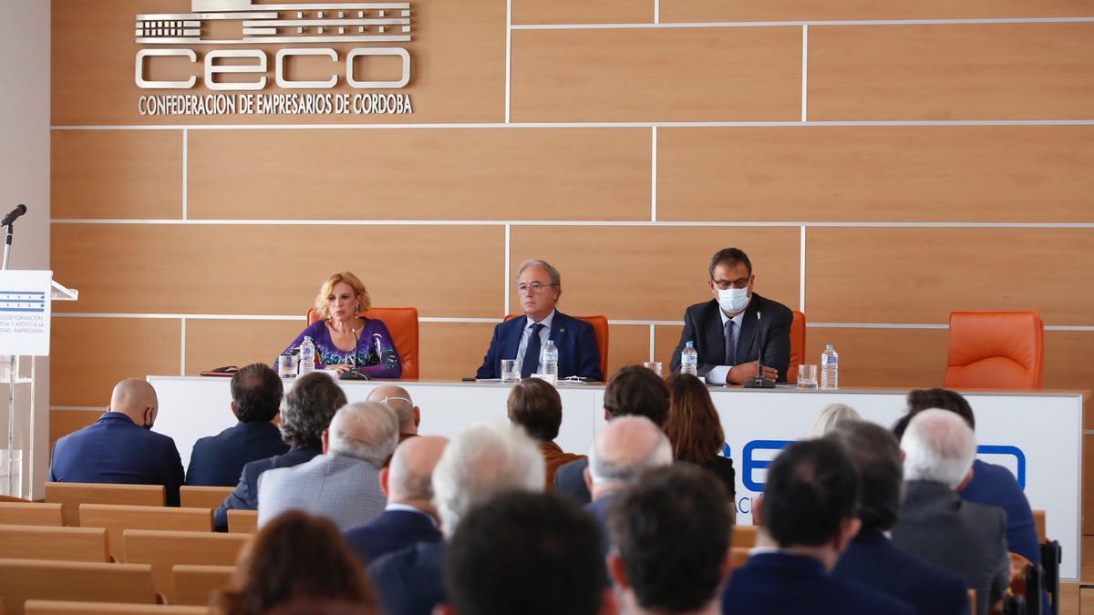 Intervención de Rosa Santos en la Junta Directiva de CECO.
