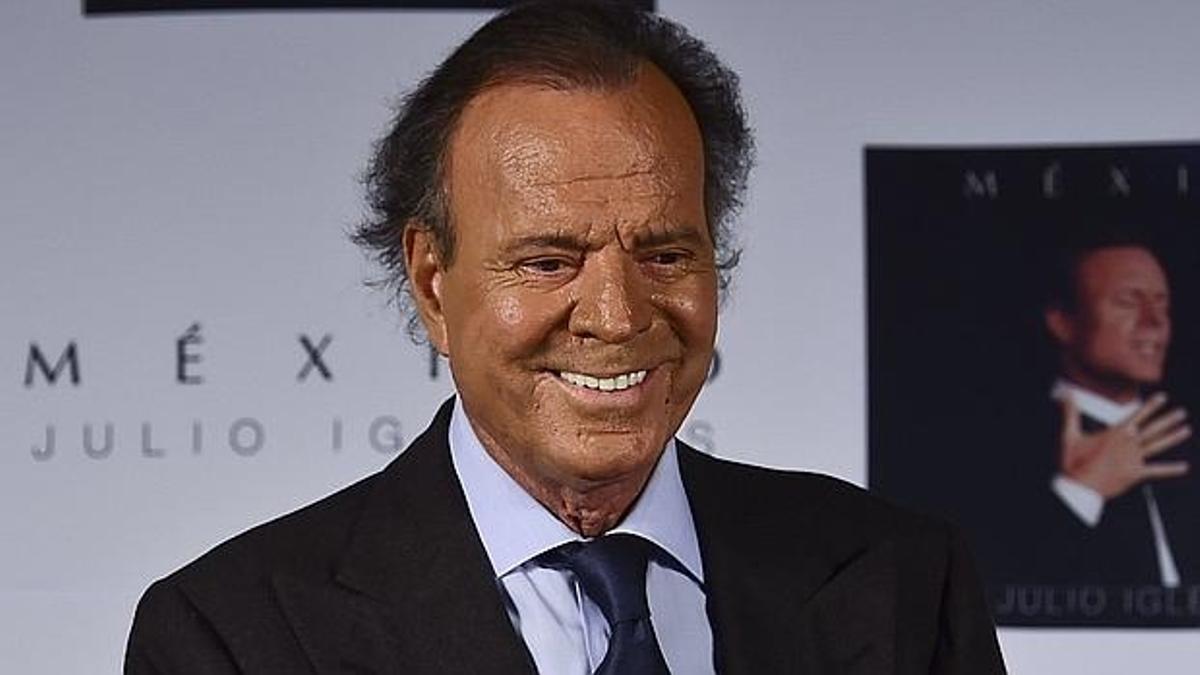 Julio Iglesias reapareix i tanca els rumors sobre el seu estat de salut