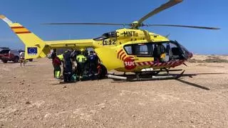 Cinco turistas heridos tras ser arrastrados por una ola en Tenerife