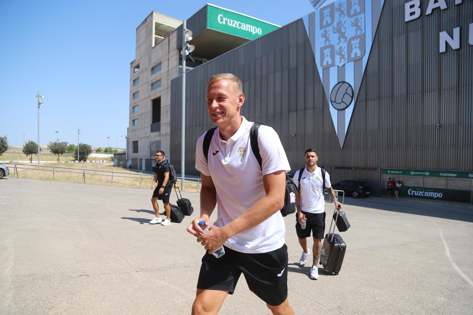 El Córdoba CF pone rumbo a su concentración en Oliva