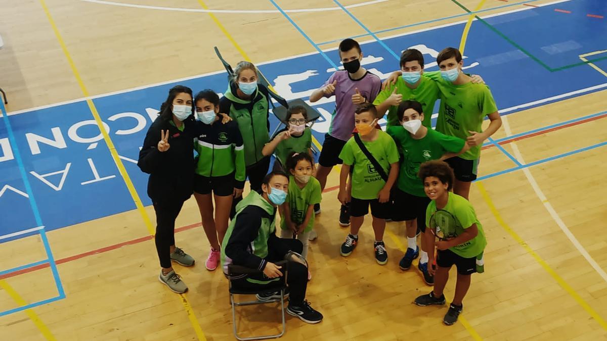 Jugadores del circuito provincial de Todobádminton.