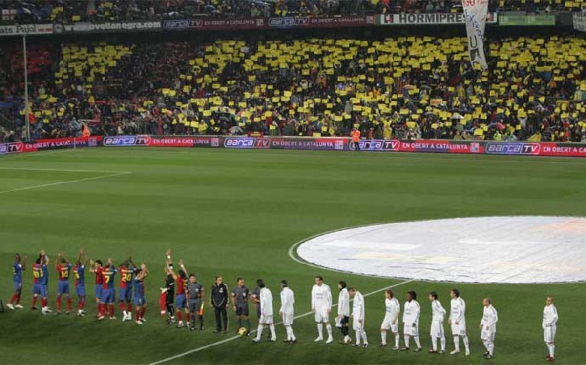 El Camp Nou ha sido escenario de clásicos inolvidables. Aquí algunas historias... El Camp Nou ha sido escenario de clásicos inolvidables. Aquí algunas historias...