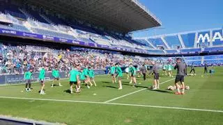 Unos 1.500 malaguistas arropan al Málaga CF en La Rosaleda