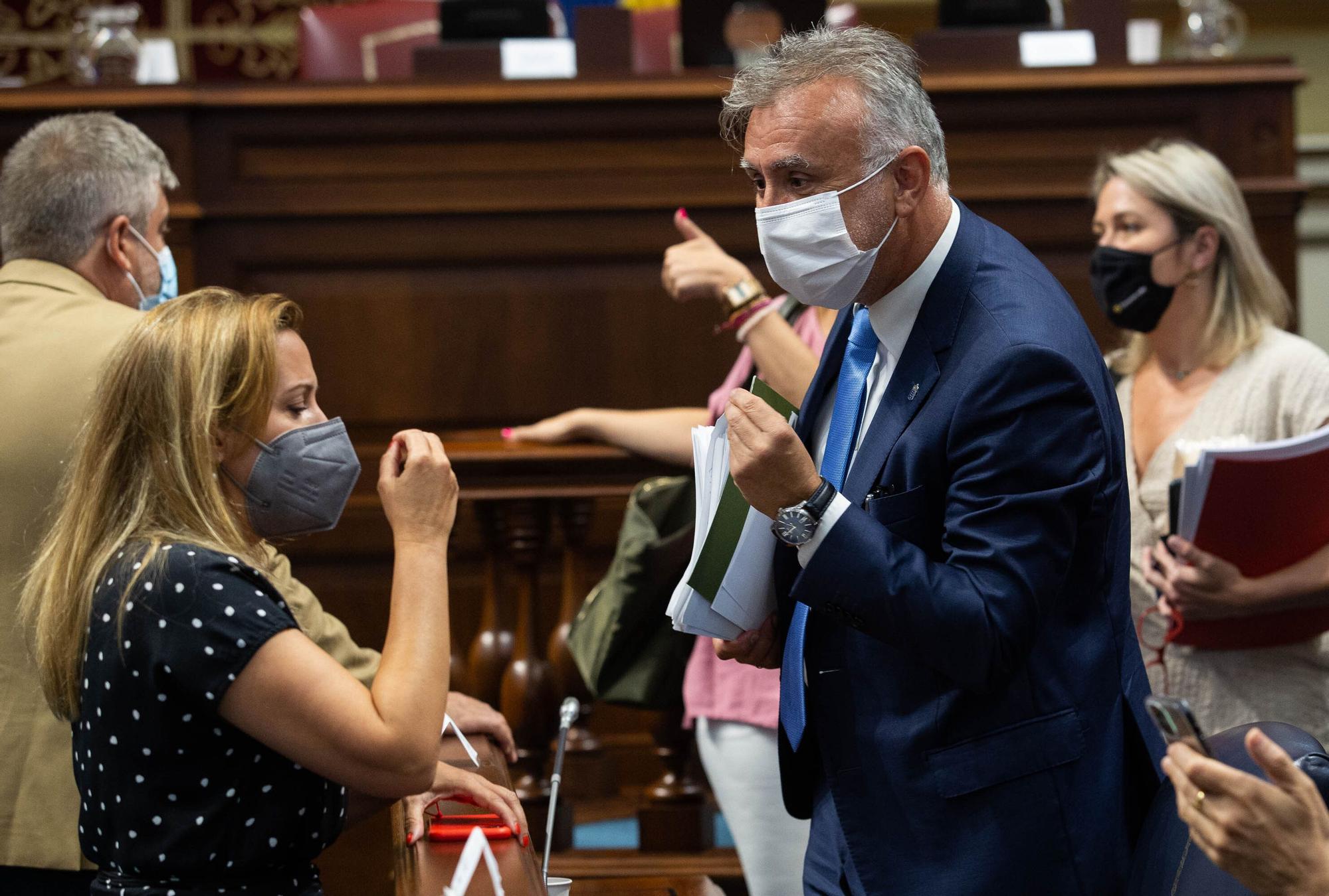 Pleno del Parlamento de Canarias