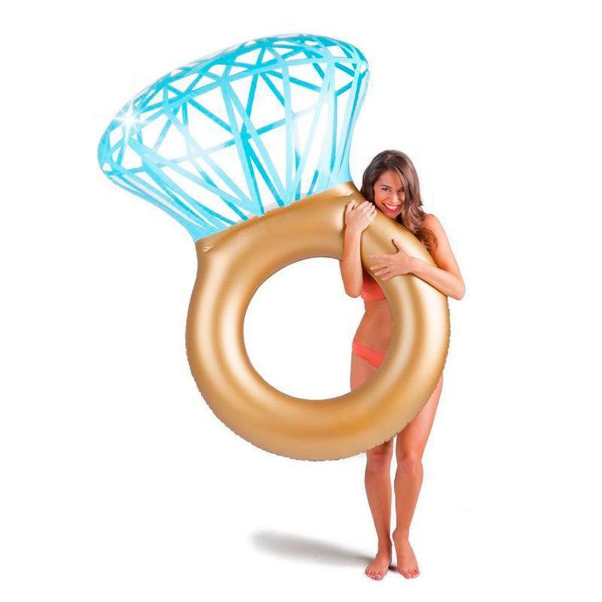 Flotador anillo de compromiso (precio: 16,55 euros)