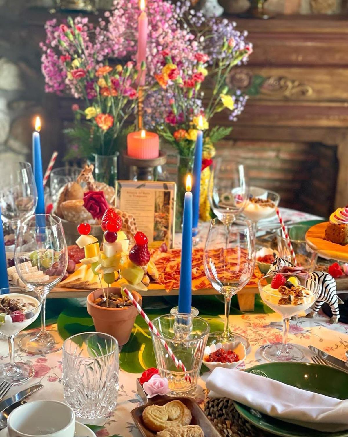 Una mesa de Al baile la temprana