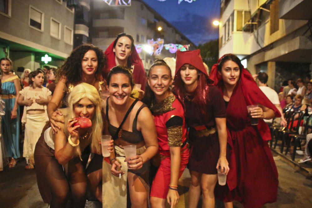 El desfile de disfraces más divertido de las fiestas de Orihuela