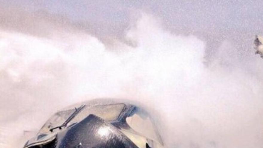 Un avión militar se estrella junto al aeropuerto de Sevilla