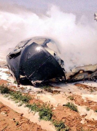 Un avión militar se estrella junto al aeropuerto de Sevilla