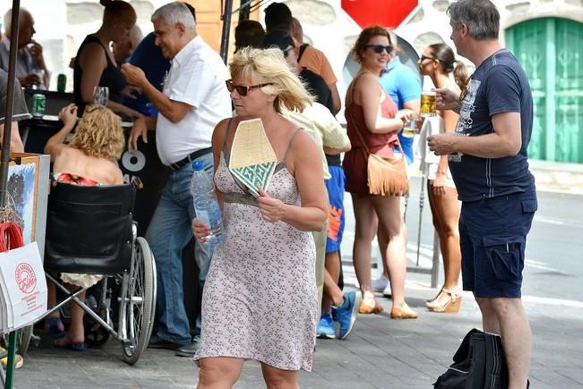 CALOR PROCESION SANTIAGO TUNTE