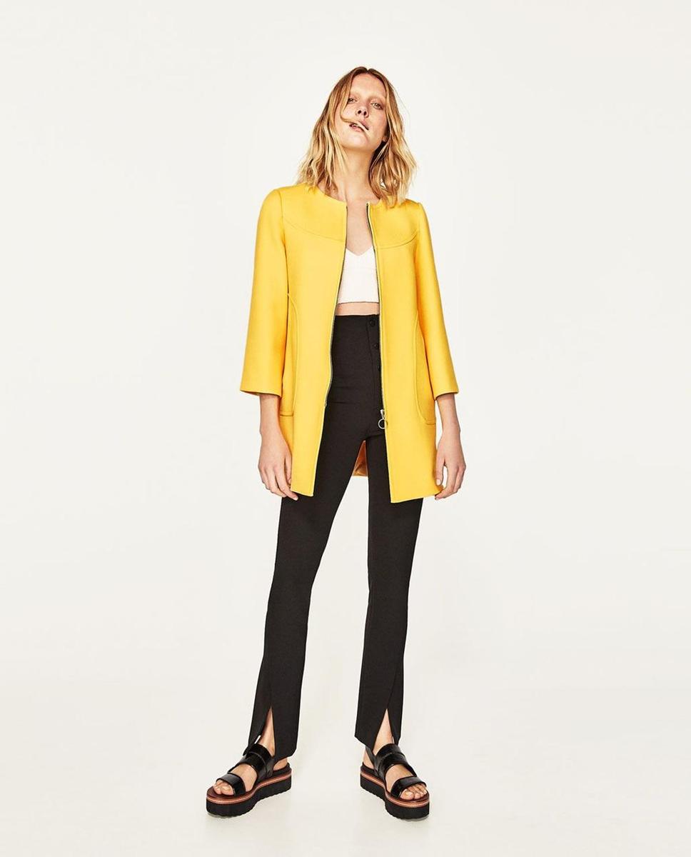 Abrigo amarillo: Zara