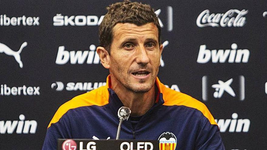 Javi Gracia, en rueda de prensa en Paterna.