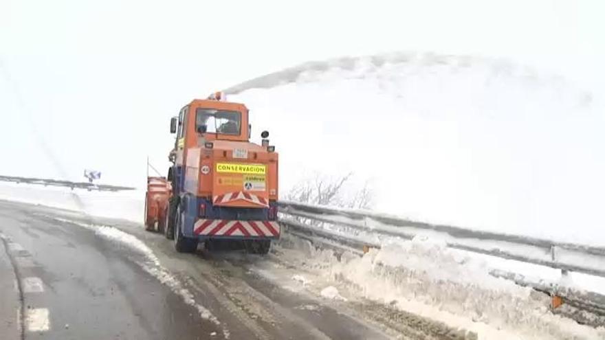 El Pirineo catalán y el oscense se llevan la peor parte del temporal de nieve