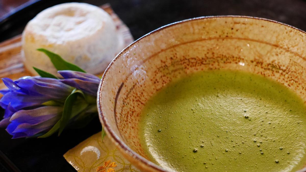 Así debes preparar el té matcha para bajar de peso