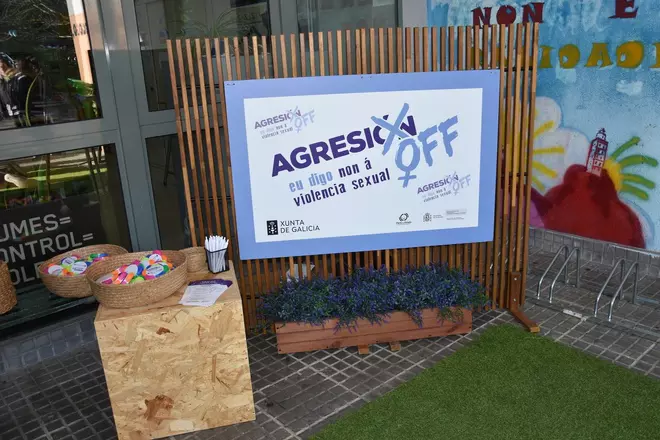 Alumnado do IES de Ames durante a campaña 'Agresión off'