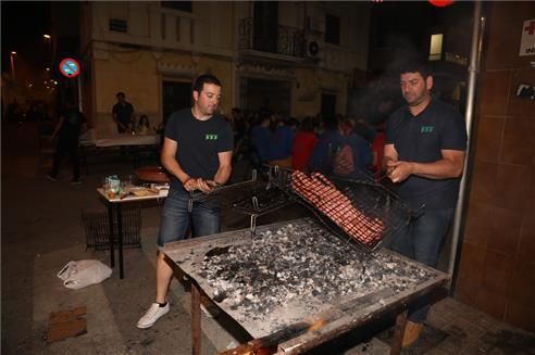 Las hogueras tomaron protagonismo en la Nit de la Xulla en Vila-real