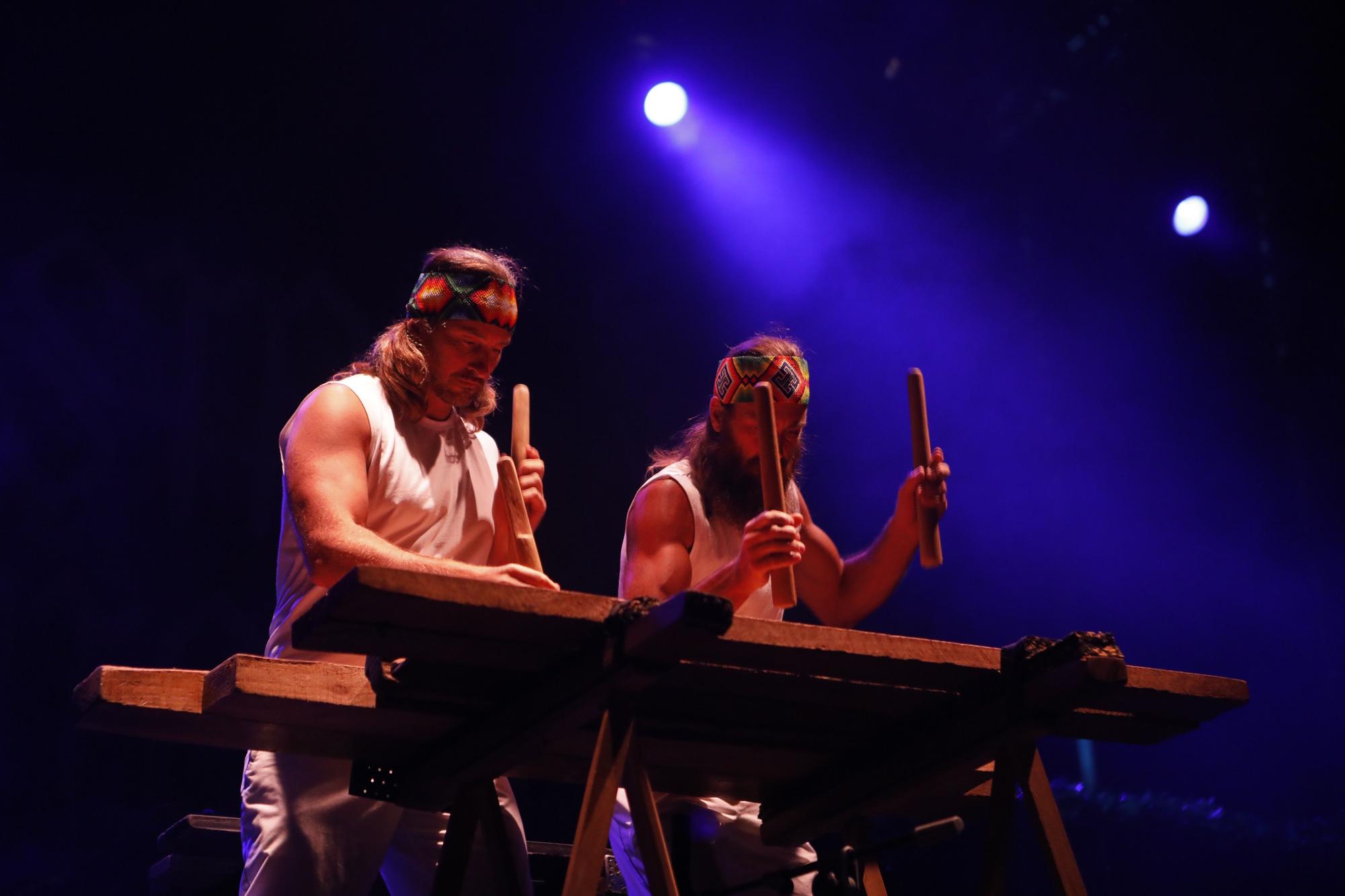 En imágenes: El concierto de Crystal Fighters en Gijón