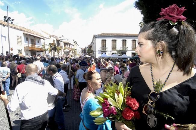 ROMERIA ROCIERA Y OFRENDA A LA VIRGEN