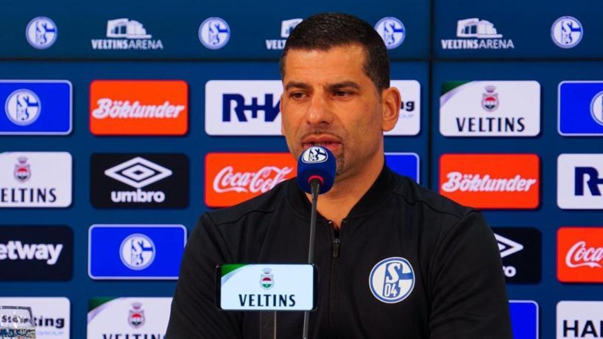 El Schalke despide a su entrenador Grammozis tras mala racha liguera