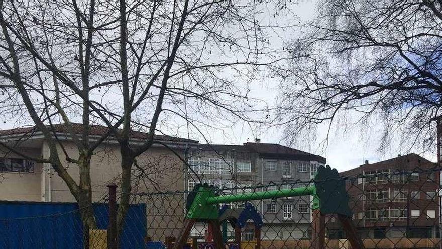 Vista del área infantil de juegos del CEIP Plurilingüe de Silleda.