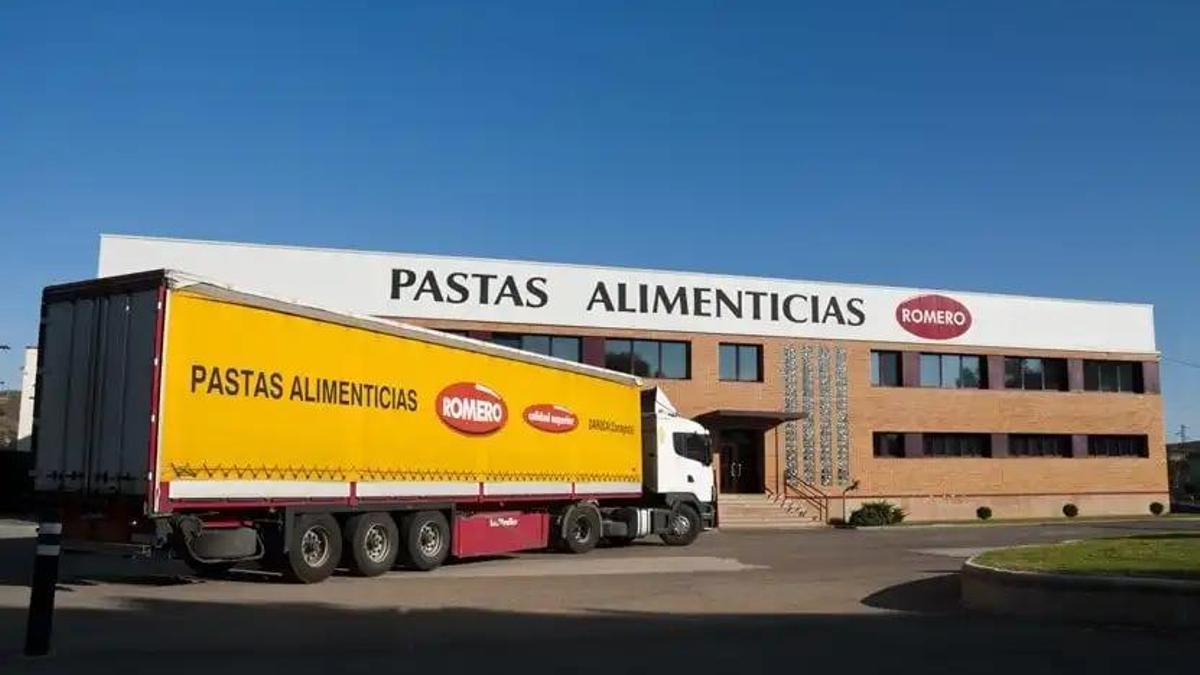 Acceso a la fábrica de Pastas Romero, en una imagen de archivo.