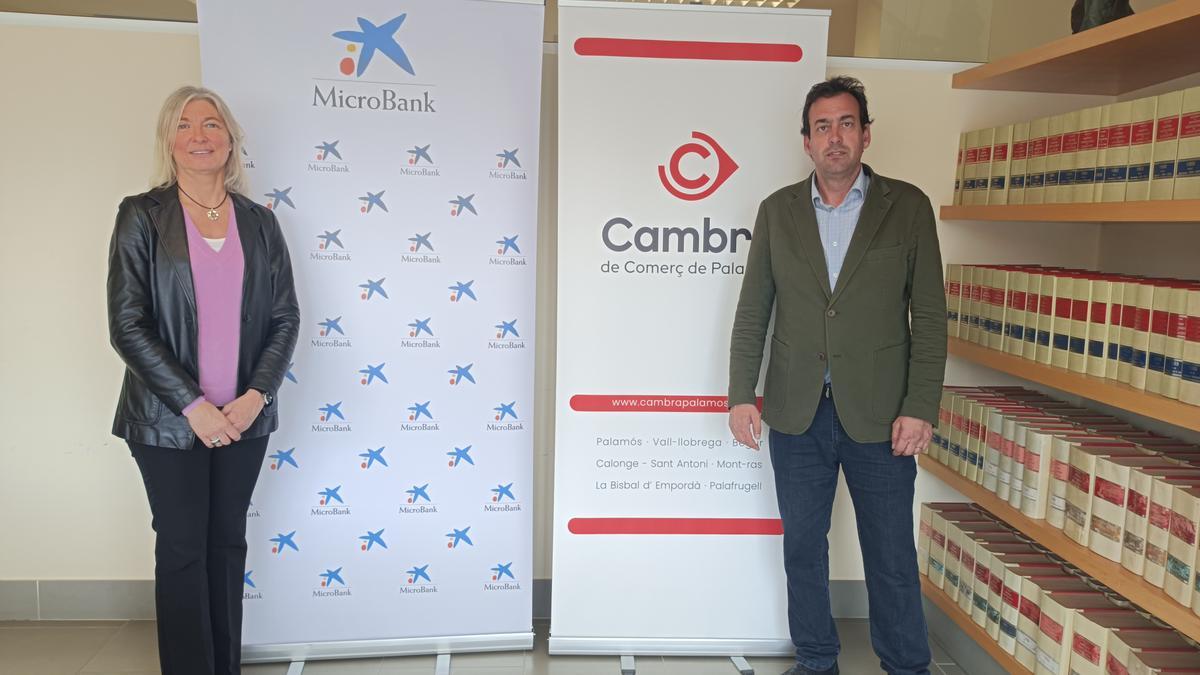 Formalització de la col·laboració entre la Cambra i MicroBank.