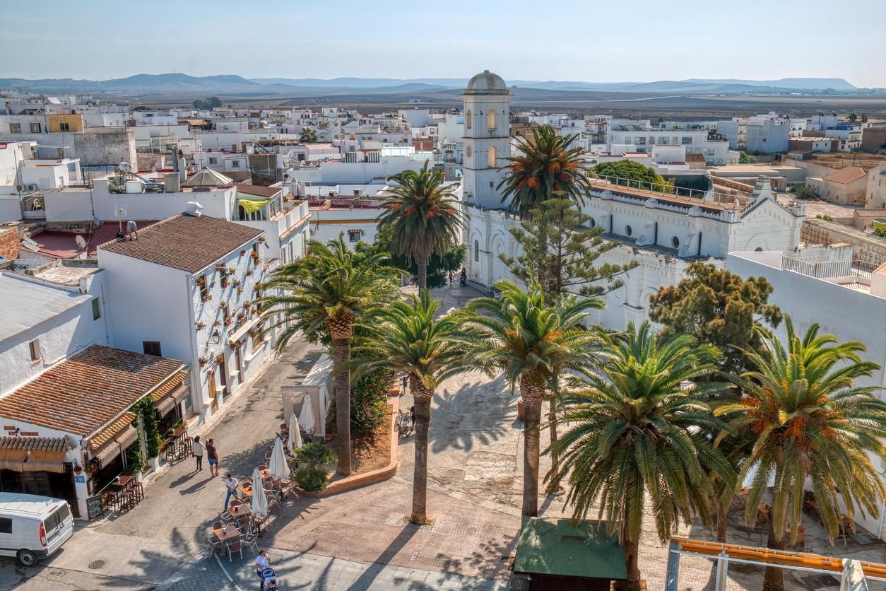 El centro de Conil de la Frontera, la capital gastronómica gaditana