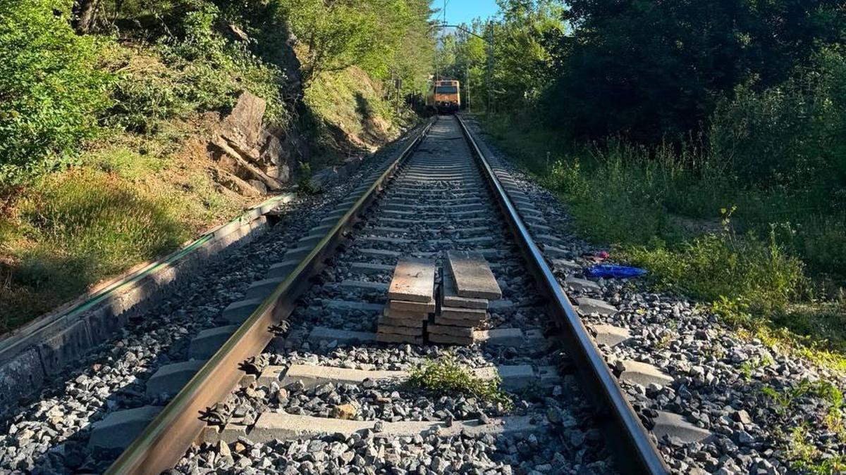 El sabotatge a la catenària al tram entre Ripoll i Ribes de Freser a l'R3 de Rodalies.