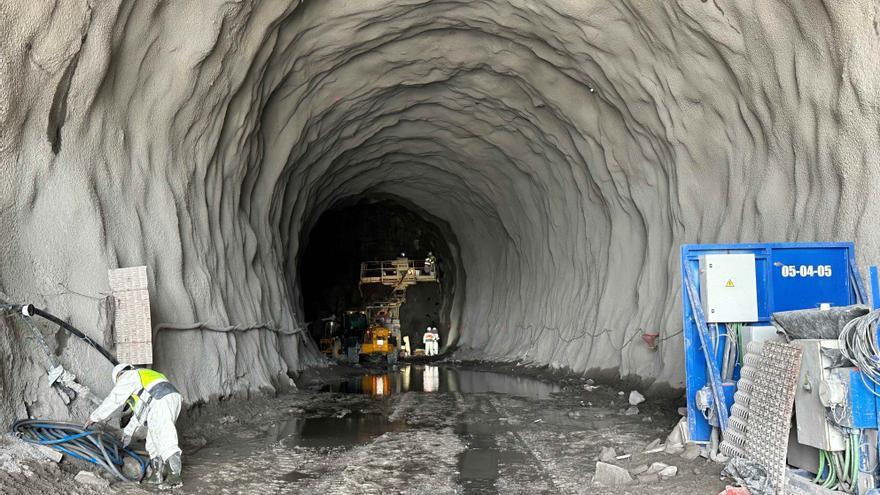 Así se excavan los túneles en la obra del puerto exterior