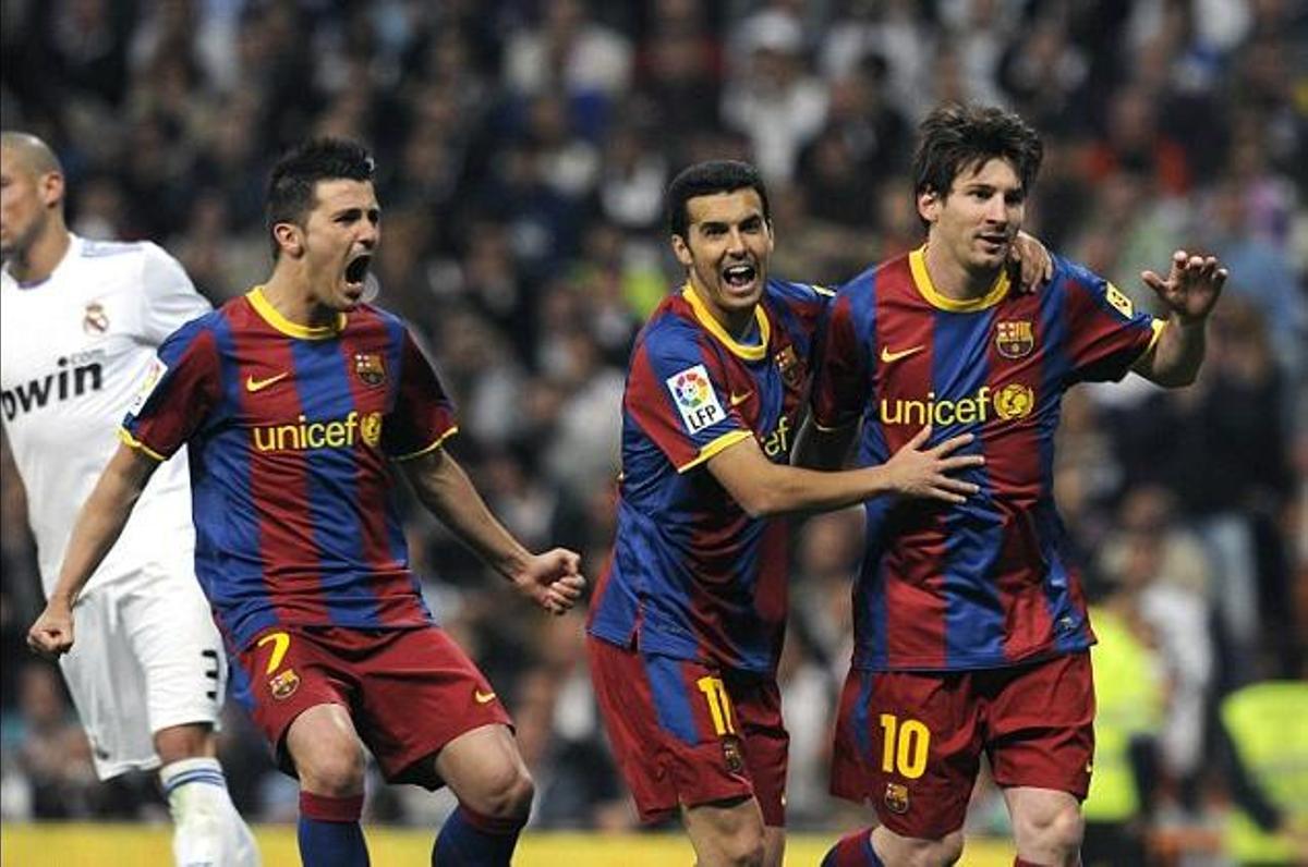 Real Madrid 1-1 FC Barcelona (16-04-2011): El Barça tenía ya la Liga en el bolsillo, así que acudió al Bernabéu sin demasiados alicientes más allá de visitar a su eterno rival. Incluso así rascó un empate. Era partido de Liga. Real Madrid 1-1 FC Barcelona (16-04-2011): El Barça tenía ya la Liga en el bolsillo, así que acudió al Bernabéu sin demasiados alicientes más allá de visitar a su eterno rival. Incluso así rascó un empate. Era partido de Liga.