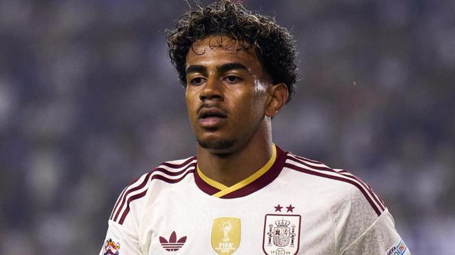 Carles Marcos, psicólogo y coach: "Lamine Yamal es un jugador orgulloso de sus orígenes y eso transmite mucho a los más jóvenes, que también son de barrio humilde y pretenden llegar a ser algo en el fútbol"