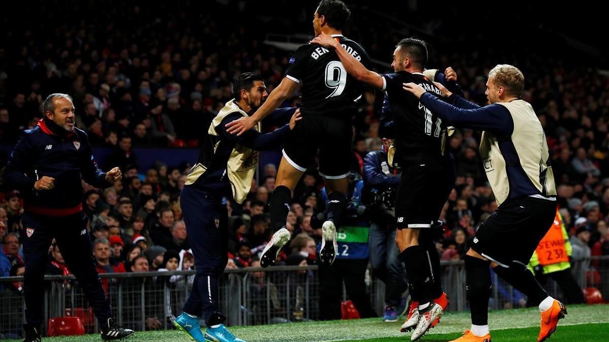 Ben Yedder celebra su primer gol en Old Trafford.